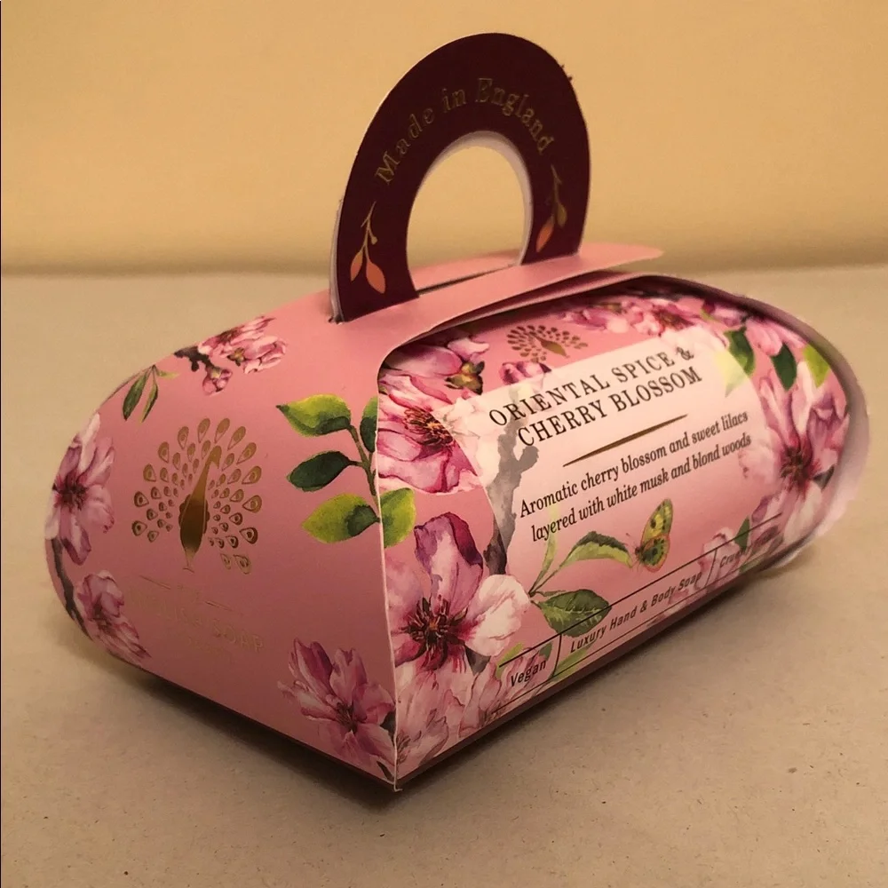 THE ENGLISH SOAP COMPANY Bar Soap Oriental Spice and Cherry Blossom